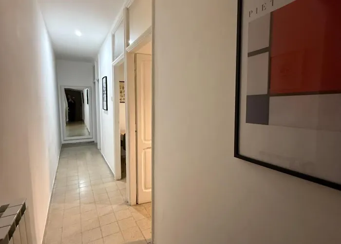 Pietra Apartment,colosseo *